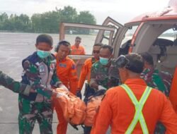 Evakuasi Dramatis di Jurang 200 Meter, Satu Korban Pesawat Diangkat Helikopter Basarnas